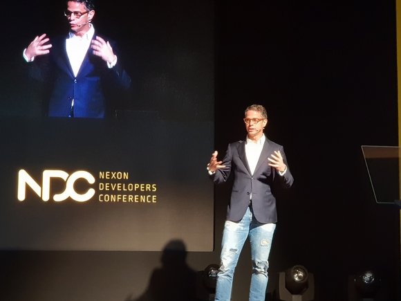 ▲ 'NDC 2018' 개막을 맞아 환영사에 나선 오웬 마호니 넥슨 대표. ⓒ연찬모 기자