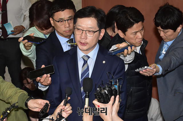 댓글조작 사건 주범 드루킹과 연관 의혹을 받는 더불어민주당 김경수 의원. ⓒ뉴데일리 이종현 기자