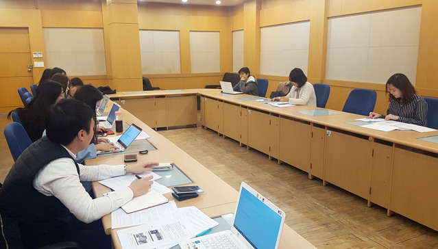 ▲ 계명대 학생들이 2018 Youth convention공모전에 제출할 커피포럼 행사 기획회의를 하고 있다.ⓒ계명대