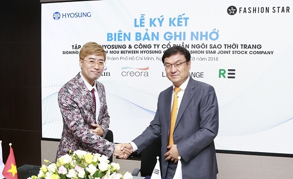 ▲ 지난 3월 효성과 패션스타가 기능성제품의 베트남 로컬시장 확대를 위한 업무협약을 체결하는 모습.ⓒ효성