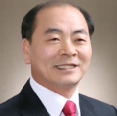 ▲ 정구복 전 영동군수.ⓒ정구복 선거사무소