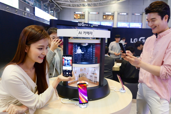 ▲ LG전자가 이달 4일부터 전국 50개 거점에서 'LG G7 씽큐 스퀘어'를 운영한다. ⓒLG전자