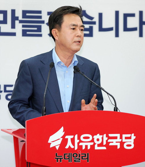 ▲ 자유한국당 김태흠 최고위원. ⓒ뉴데일리 DB