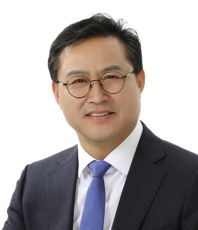 ▲ 더불어민주당 제천시장 예비후보 이경용.ⓒ이경용 예비후보 사무실