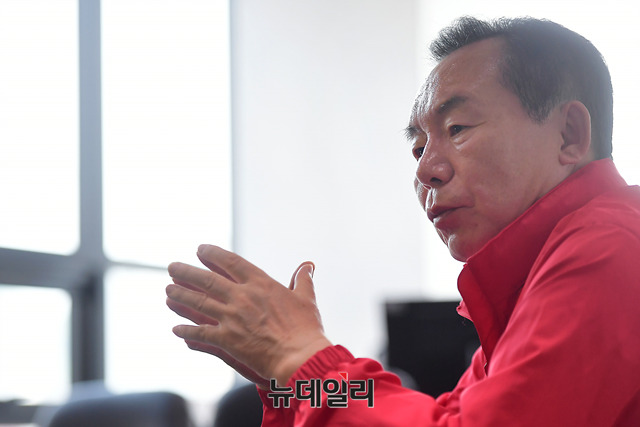 ▲ 자유한국당 이인제 충남도지사 후보. ⓒ뉴데일리 정상윤 기자