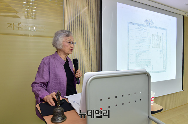 ▲ 1941년 평양에서 출생한 이덕희 소장은 1963년 이화여대 사회학과를 졸업하고 미국 캘리포니아대학교 버클리에서 사회학 석사, 남가주대학교에서 도시계획학 석사 학위를 받았다. ⓒ뉴데일리 정상윤 기자