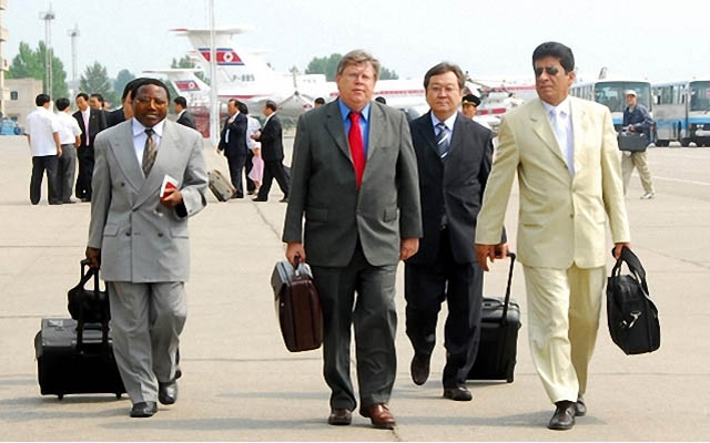 ▲ 2007년 IAEA 대표단으로 방북했을 당시의 올리 하이노넨 前IAEA 사무차장. ⓒ연합뉴스. 무단전재 및 재배포 금지.