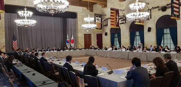 ▲ 전국경제인연합회와 미국상공회의소, 일본 경제단체연합회가 공동으로 15~16일 미국 워싱턴DC에서 ‘한·미·일 경제계 전략회의’를 개최했다. ⓒ전경련