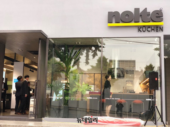 ▲ 논현동에 문을 연 놀테 매장. ⓒ진범용 기자