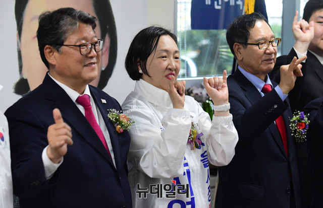 ▲ 대한애국당 조원진 대표화 인지연 서울시장 후보. ⓒ뉴데일리 이종현 기자