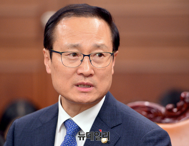 ▲ 더불어민주당 홍영표 원내대표. ⓒ뉴데일리 공준표 기자