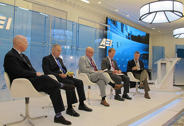 ▲ AEI 주최 토론회에 참석한 美안보전문가들. 왼쪽부터. 토마스 도넬리 미국기업연구소 연구원, 왈라스 그렉슨 전 미 국방부 동아태 차관보, 네이튼 프리어 미 육군전쟁대학 교수, 로저 클리프 해군분석센터 선임연구원, 필립 로하우스 미국기업연구소 연구원. ⓒ美RFA 관련보도 화면캡쳐.