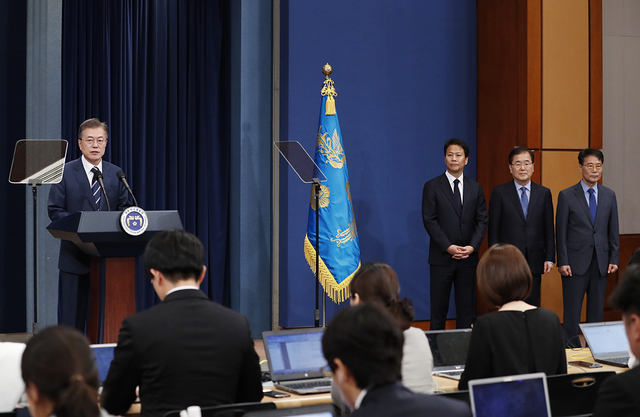 ▲ 문재인 대통령이 제2차 남북정상회담 후 청와대 춘추관에서 브리핑하는 모습. ⓒ청와대 제공