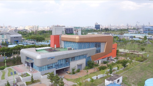 ▲ 포항시가 민간업체에 위탁해 운영하고 있는 하수슬러지 자원화시설 전경.ⓒ포항시