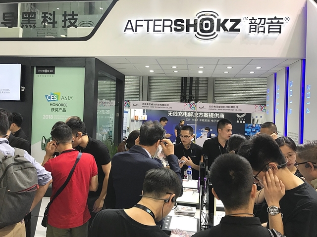 ▲ 대구대 메카트로닉스공학과 학생들이 중국 상해 CES소비자전자제품박람회에 참관하는 모습.ⓒ대구대학교