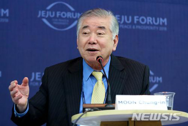 ▲ 지난 27일 제주포럼에 참석해 발제하는 문정인 청와대 통일외교안보 특보. ⓒ뉴시스. 무단전재 및 재배포 금지.