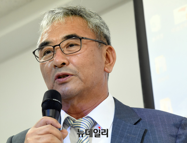 ▲ 이영훈 전 서울대 교수가 30일 서울 퇴계로 소재 영현빌딩에서 열린 이승만학당 개소식에서 발언하고 있다. ⓒ뉴데일리 공준표