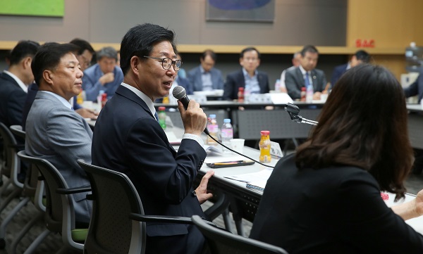 ▲ 양승조 충남도지사가 4일 기업인들과 소통의 시간을 가졌다.ⓒ충남도