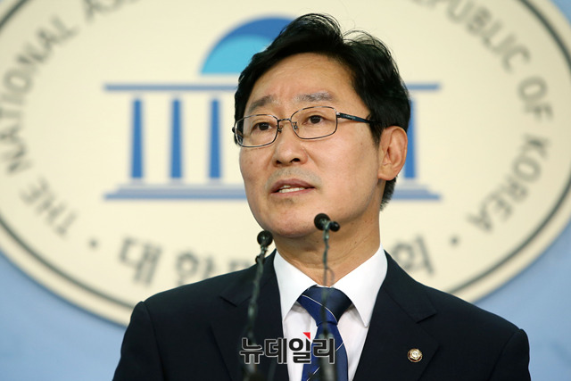 ▲ 박범계 더불어민주당 의원이 4일 오전 국회 정론관에서 차기 당 대표 출마선언을 하고 있다. ⓒ뉴데일리 이종현 기자