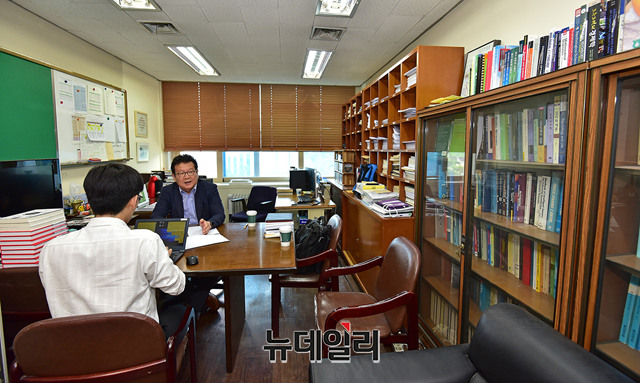 ▲ 성풍현 교수 연구실. ⓒ뉴데일리 정상윤