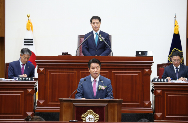 ▲ 부의장에 당선된 김동해 의원이 당선 인사를 하고 있다.ⓒ경주시의회