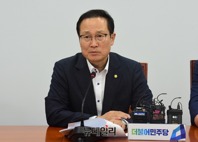 ▲ 더불어민주당 홍영표 원내대표. ⓒ뉴데일리 이종현 기자