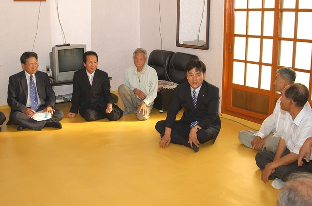 ▲ 윤경희 청송군수는 9일 청송읍을 시작으로 ‘군민이 주인인, 군민이 행복한 청송군 건설”을 위해 전 읍·면을 방문한다.ⓒ청송군
