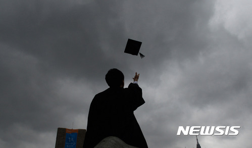 ▲ 교육공무원인 국립대 교수들이 학생, 학부생 등을 상대로 영향력을 행사하거나 성추행, 폭언 등 각족 도덕적 해이로 파장이 일고 있다. ⓒ뉴시스