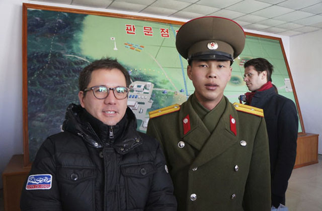 ▲ 과거 미국인의 북한여행 금지령이 내리기 전 북한을 통해 판문점에 간 외국인 관광객. ⓒ北전문여행사 '우리투어' 홈페이지 화면캡쳐.