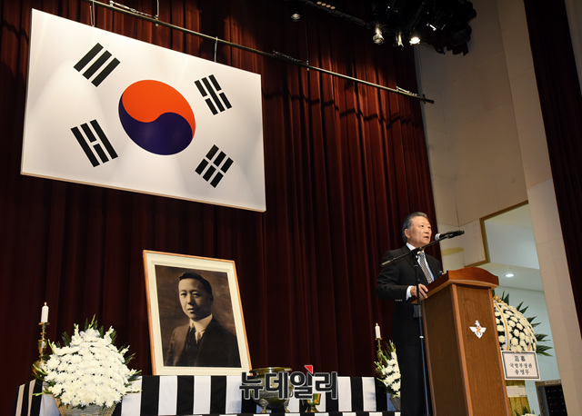 ▲ 19일 오전 국립현충원에서 이승만 건국대통령 서거 53주기 추모식이 열렸다.ⓒ뉴데일리 공준표 기자