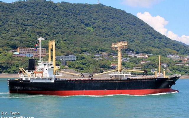 ▲ 2017년 10월 북한산 석탄을 러시아에서 싣고 한국에 왔던 '스카이 엔젤'호. 이 석탄이 다시 해외로 수출될 때 원산지를 속였다면 이 또한 국제사회의 대북제재 위반이 된다. ⓒ마린트래픽 화면캡쳐.