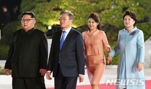 ▲ 지난 4월 27일 남북정상회담 당시 모습. 문재인 대통령은 남북정상회담 전부터 종전선언 추진을 역설했다. ⓒ뉴시스. 무단전재 및 재배포 금지.