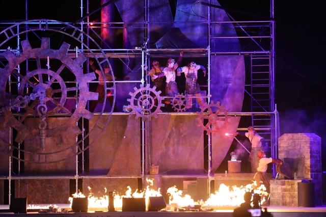 ▲ 포항국제불빛축제 주제공연 '불의노래'공연 장면.ⓒ포항문화재단