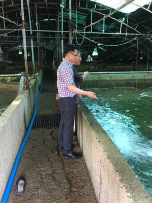 ▲ 포항시 현장대응팀이 지난 24일 양식 어장을 방문해 실태를 점검하고 있다.ⓒ포항시