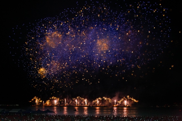 ▲ 영국 주빌레 파이어웍스팀의 불꽃.ⓒ포항시
