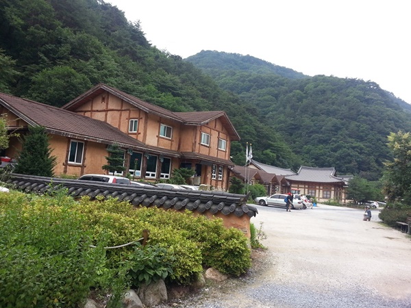 ▲ 충북도가 조성한 대표적 산촌 마을인 제천시 ‘명암마을’.ⓒ충북도