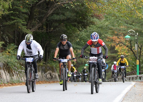 ▲ 2017년 이화령자전거대회 모습.ⓒ괴산군