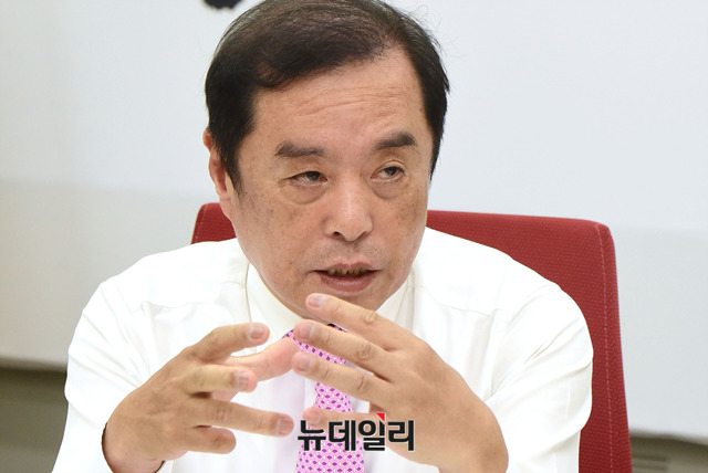 ▲ 자한국당 김병준 비상대책위원장. ⓒ뉴데일리 이종현 기자