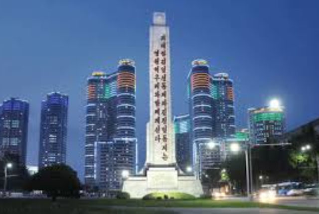 ▲ 北선전매체가 7월에 공개한 평양 창천거리 야경. 최근 북한의 전력 사정이 매우 좋아졌다는 소식이 계속 나오고 있다. ⓒ北선전매체 화면캡쳐-탈북자 동지회