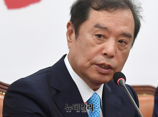 ▲ 자유한국당 김병준 비상대책위원장. ⓒ뉴데일리 정상윤 기자