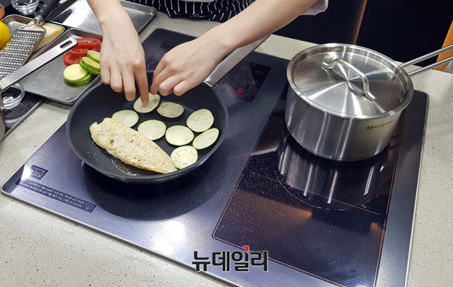 ▲ 쿠킹클래스 강의 모습 ⓒ 뉴데일리 김희진