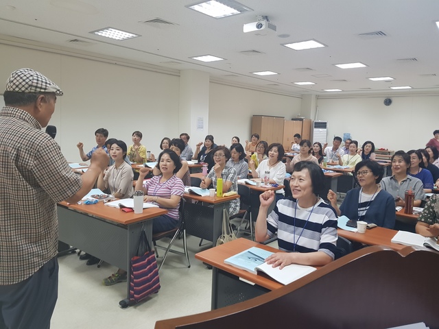 ▲ 경북선관위는 6~10일까지 5일간 경주예술의 전당에서 초·중·고 교원 40명을 대상으로 민주시민교육과정 교원연수를 실시했다.ⓒ경북선관위