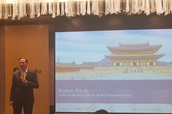 ▲ 애론 프라이스 익스피디아 글로벌 마케팅 총괄 수석부사장이 14일 서울 포시즌스호텔에서 열린 7주년 기자간담회에서 한국 시장 성과를 설명하고 있다. ⓒ뉴데일리경제