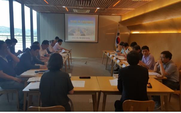 ▲ 금강유역환경청이 14일 금강수계 보 구간의 녹조발생 저감 방안 마련 및 관계기관 간 공동대응방안 협의를 위해 ‘금강수계 수질관리협의회를 가졌다.ⓒ금강유역환경청