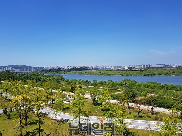 ▲ 세종시를 가로질러 흐르는 금강.ⓒ뉴데일리 충청본부 D/B
