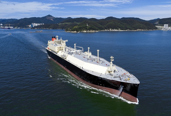 ▲ 대우조선해양의 저압엔진용 완전재액화시스템이 적용된 LNG선. ⓒ대우조선해양