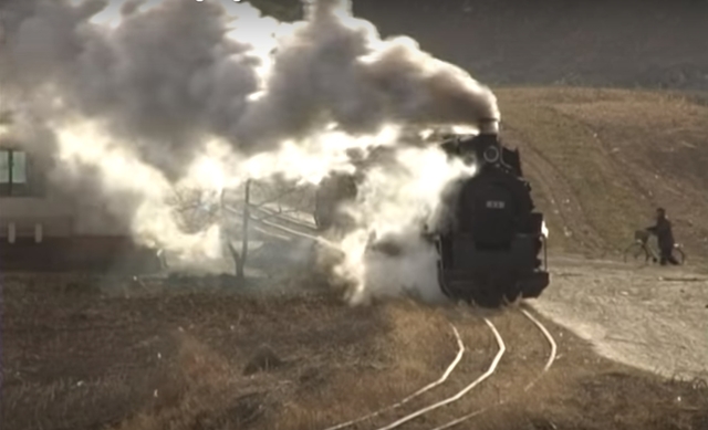 ▲ 2012년 한 민간단체에 의해 몰래 촬영된 함경도 지역의 북한 철도 상태 ⓒ 유튜브 캡처