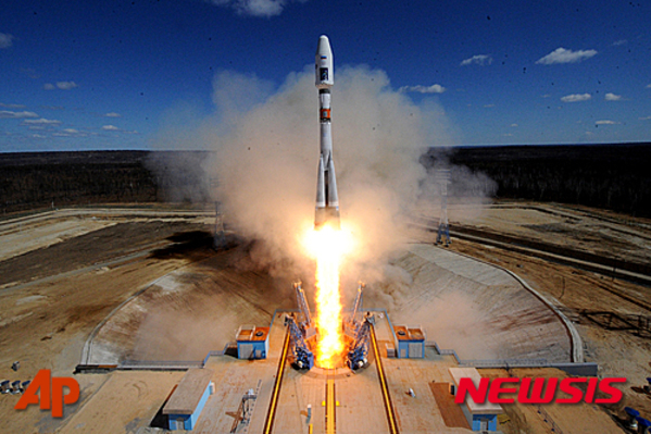 ▲ 러시아의 새로운 우주기지 보스토치니에서 소유즈 2.1a 로켓이 발사되고 있다.ⓒ뉴시스. 무단 전재 및 재배포 금지.