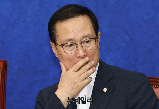 ▲ 더불어민주당 홍영표 원내대표. ⓒ뉴데일리 이종현 기자