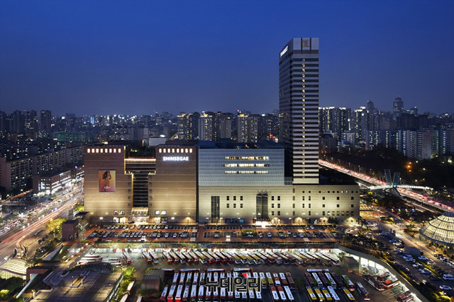 ▲ 신세계백화점 강남점 및 센트럴시티 전경. ⓒ신세계백화점